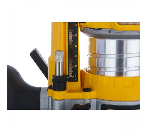 Фрезер DeWalt D 26204K