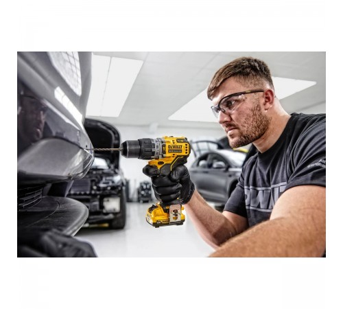 Дрель аккумуляторная DeWalt DCD 706 D2
