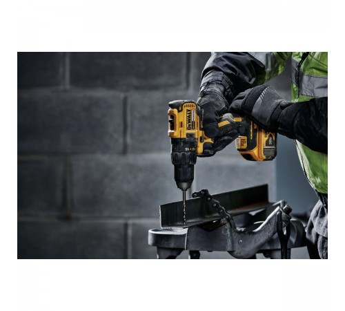 Шуруповерт аккумуляторный DeWalt DCD 777M2T