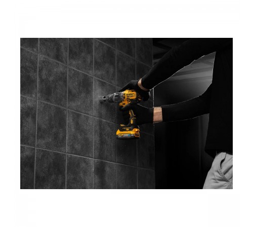 Дрель аккумуляторная DeWalt DCD 796 D2