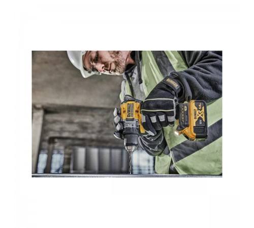 Дрель аккумуляторная DeWalt DCD 800NT