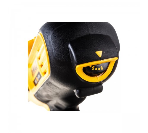 Пистолет для герметика DeWalt DCE 560 N аккумуляторный