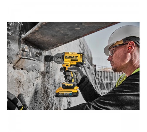 Гайковерт аккумуляторный DeWalt DCF 900 NT-XJ