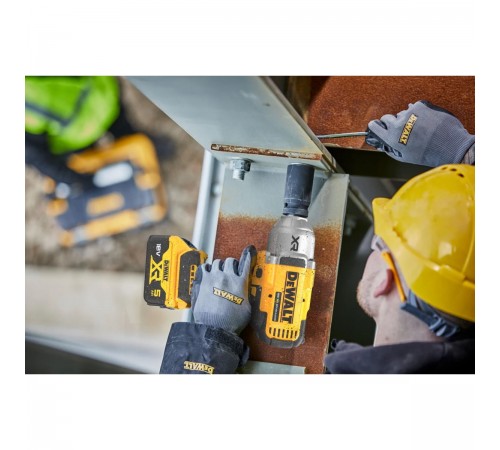 Гайковерт аккумуляторный DeWalt DCF 900 NT-XJ
