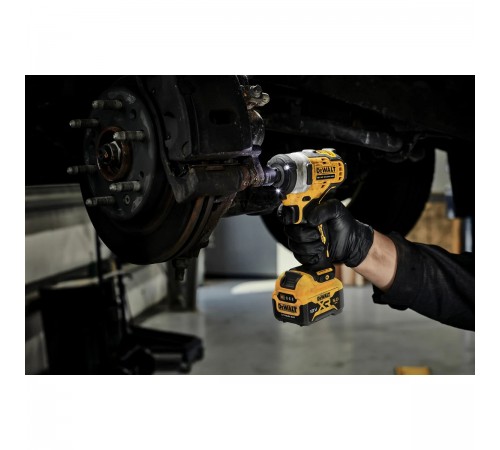 Гайковерт аккумуляторный DeWalt DCF 901P1