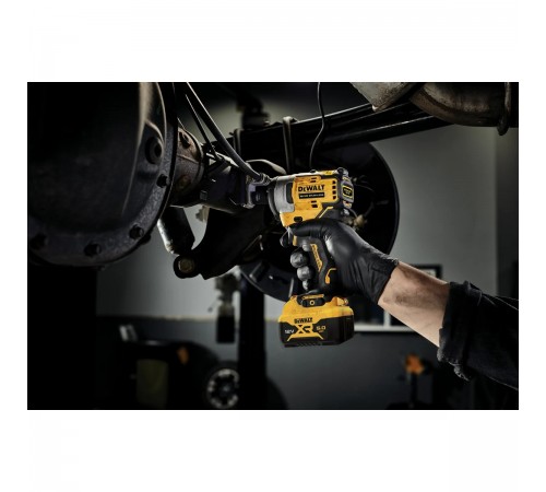 Гайковерт аккумуляторный DeWalt DCF 901P1