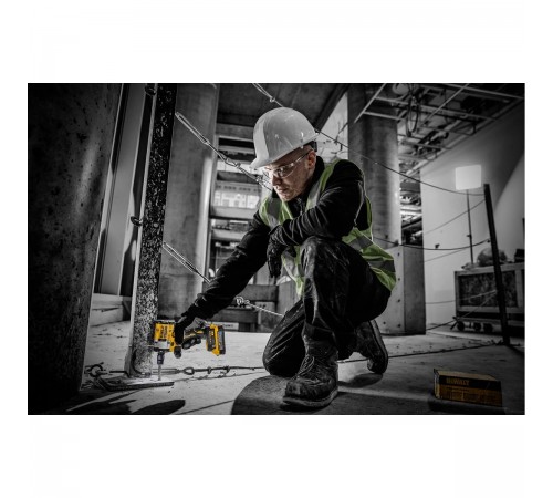Гайковерт аккумуляторный  DeWalt DCF 921E2T-QW