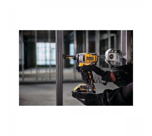 Дрель-шуруповерт и винтоверт DeWalt DCK 2062 E2T