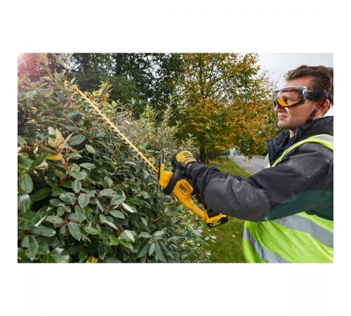 Кусторез аккумуляторный DeWalt DCM 563P1