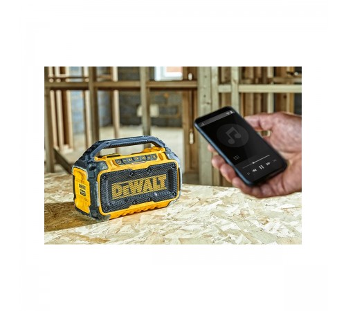 DCR011-XJ Портативная аудиосистема DEWALT
