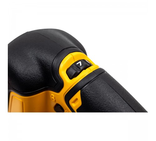 Лобзик аккумуляторный DeWalt DCS 334N