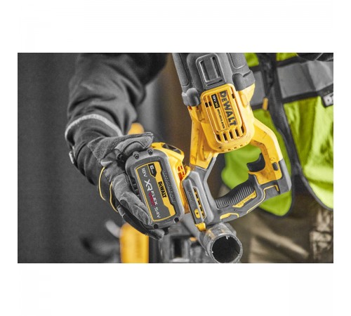 Пила сабельная аккумуляторная DeWalt DCS 386NT
