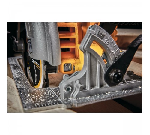 Пила дисковая аккумуляторная DeWalt DCS 573 NT-XJ