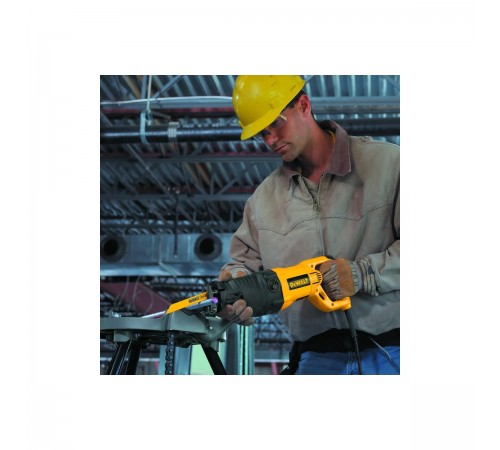 Пила сабельная DeWalt DW 311K