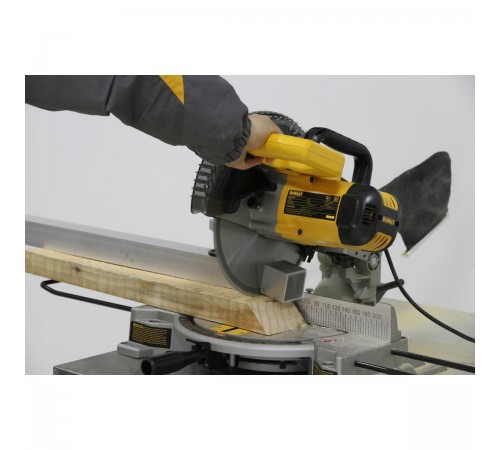 Пила торцовочная DEWALT DW 714