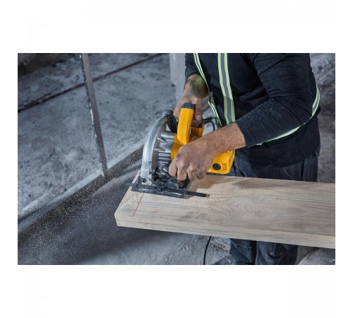 Пила дисковая DeWalt DWE5615-QS
