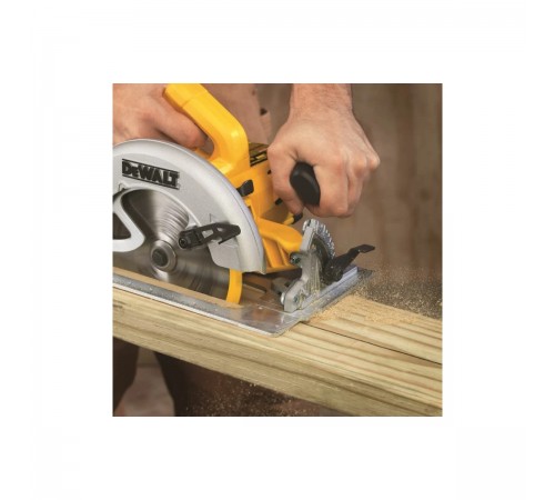 Пила циркулярная DeWalt DWE 575