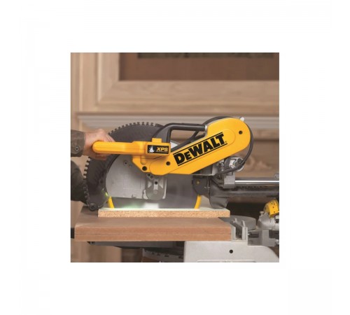 Пила торцовочная DEWALT DWS 780