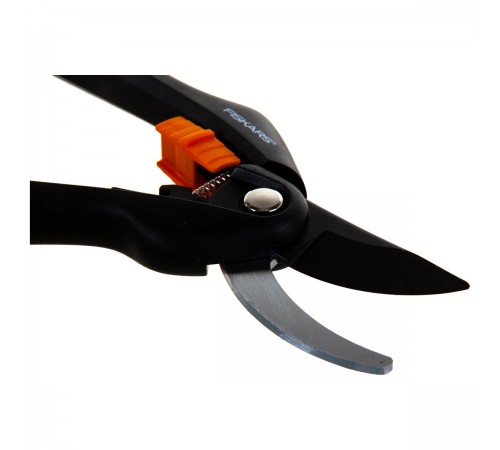 1000567 Секатор Fiskars плоскостной SingleStep P26