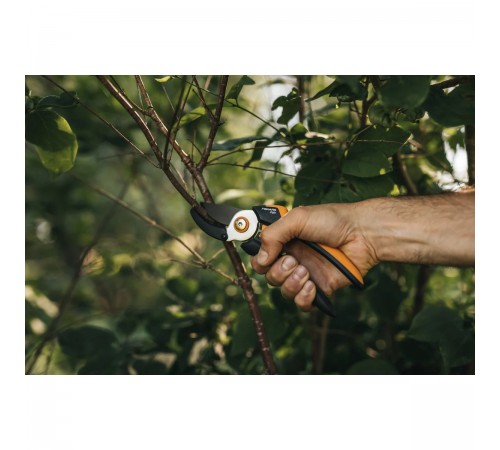 1057165 Секатор Fiskars контактный Solid P361