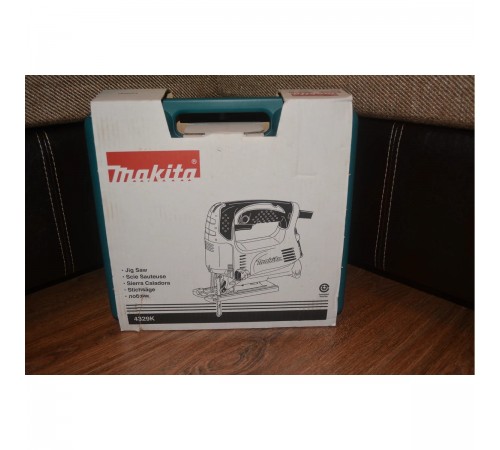 Лобзик Makita 4329K