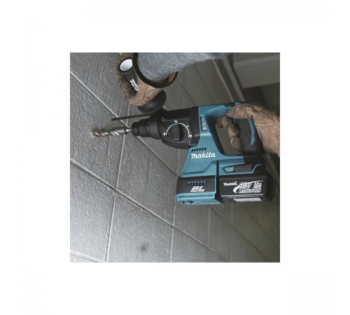 Аккумуляторный перфоратор Makita DHR242RT