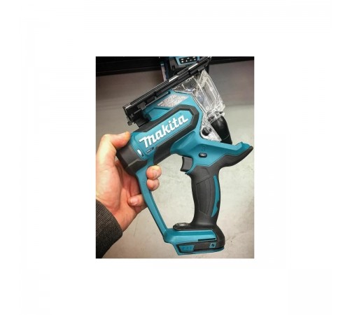 Пила для гипсокартона аккумуляторная Makita DSD180Z