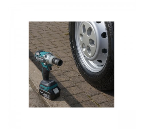 Гайковерт аккумуляторный Makita DTW285Z