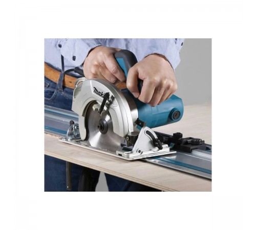 Пила циркулярная Makita HS6601J