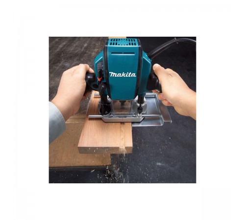 Фрезер Makita RP0900