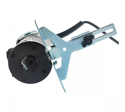 Фрезер Makita RT0700C
