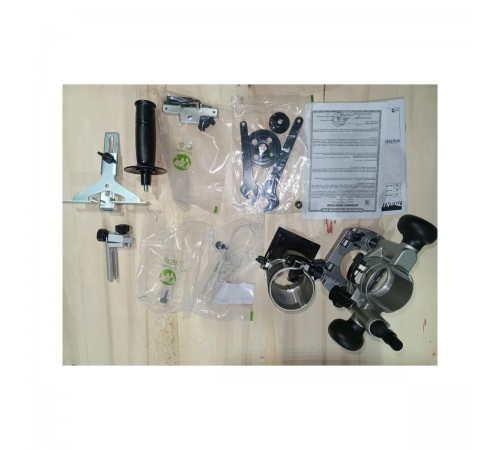 Фрезер Makita RT0702CX2