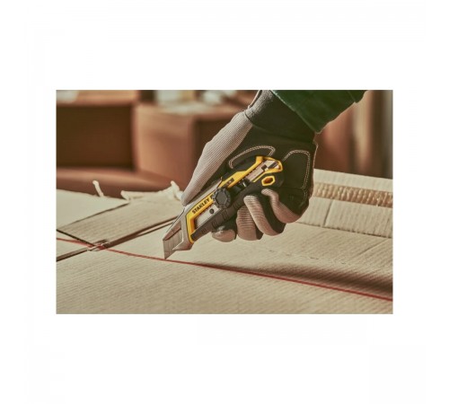 FMHT10592-0 Нож STANLEY FATMAX INTEGRATED SNAP KNIFE 18мм