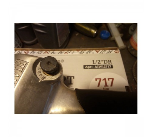Пневматический ударный гайковерт THORVIK 1/2DR750 AIW12717