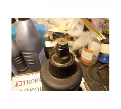 Пневматический ударный гайковерт THORVIK 1/2DR750 AIW12717