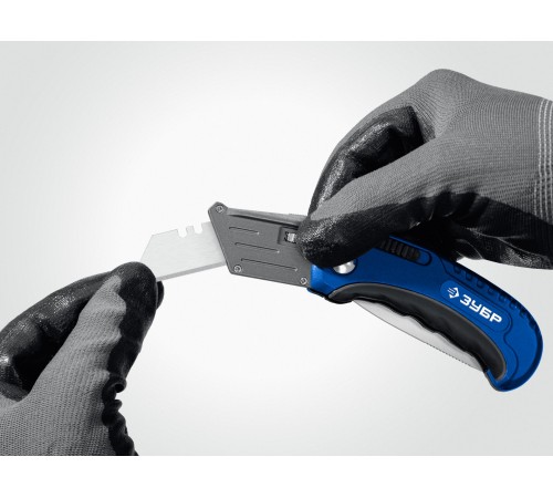 Нож ЗУБР Компакт-2-А24 складной универсальный 2в1 с трапециевидным лезвием 09227