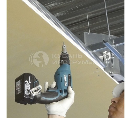Шуруповерт аккумуляторный Makita DFS451RFE