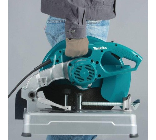 Пила монтажная Makita LW1400