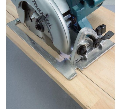 Пила дисковая Makita 5007N