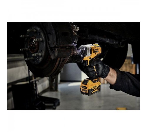 Гайковерт аккумуляторный DeWalt DCF 901P1