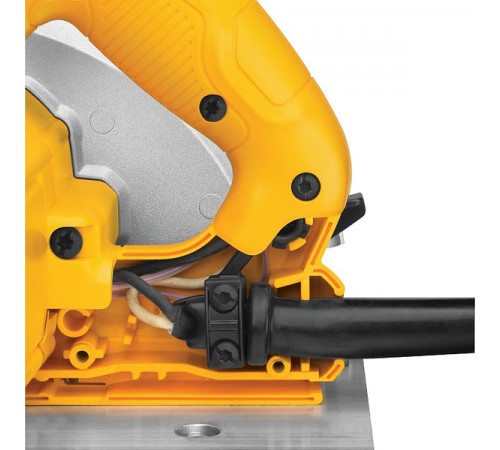 Пила циркулярная DeWalt DWE 575
