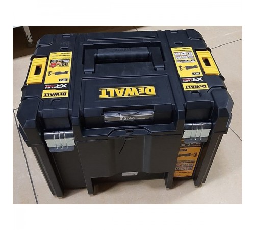 Пила сабельная аккумуляторная DeWalt DCS 386NT