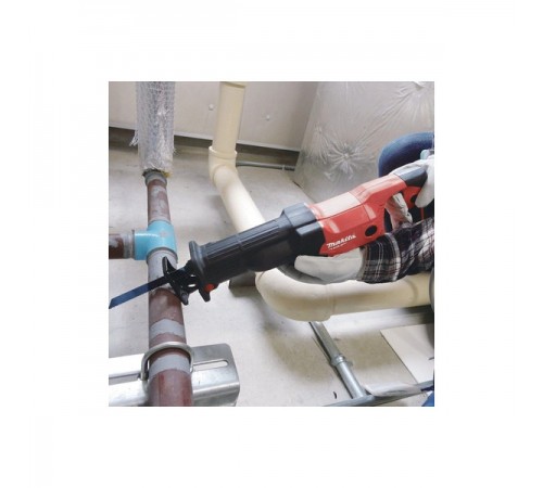 Пила сабельная Makita M4501