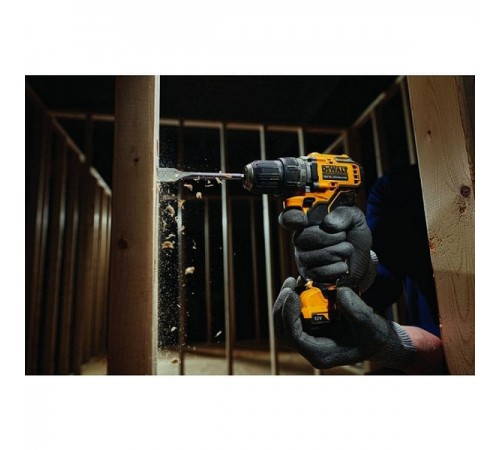 Дрель аккумуляторная DeWalt DCD 701 D2-QW