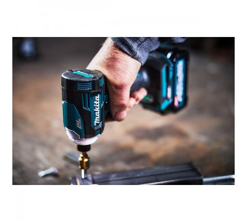 Шуруповерт аккумуляторный Makita TD001GZ
