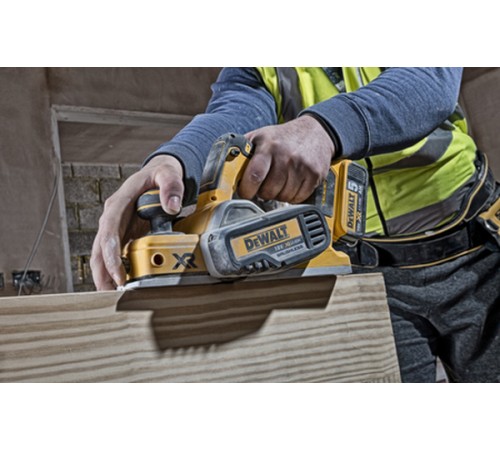 Рубанок аккумляторный Dewalt DCP 580 N-XJ