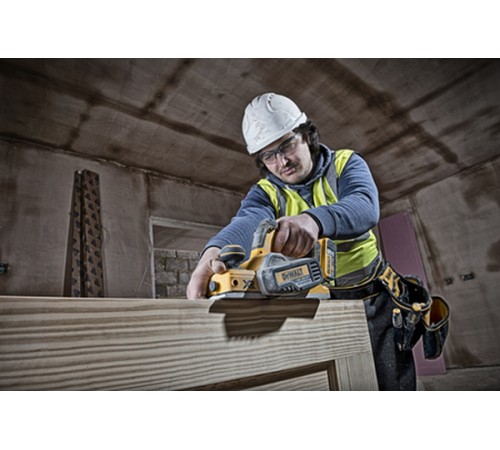 Рубанок аккумляторный Dewalt DCP 580 N-XJ