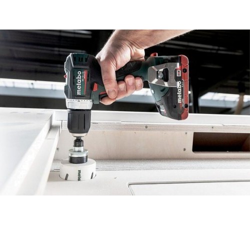 Шуруповерт аккумуляторный METABO BS 18 L BL 602326500