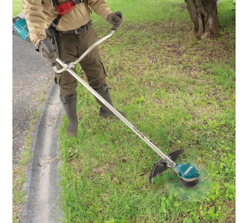 Триммер аккумуляторный Makita XGT UR002GZ05