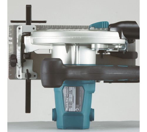 Пила циркулярная Makita HS6601J